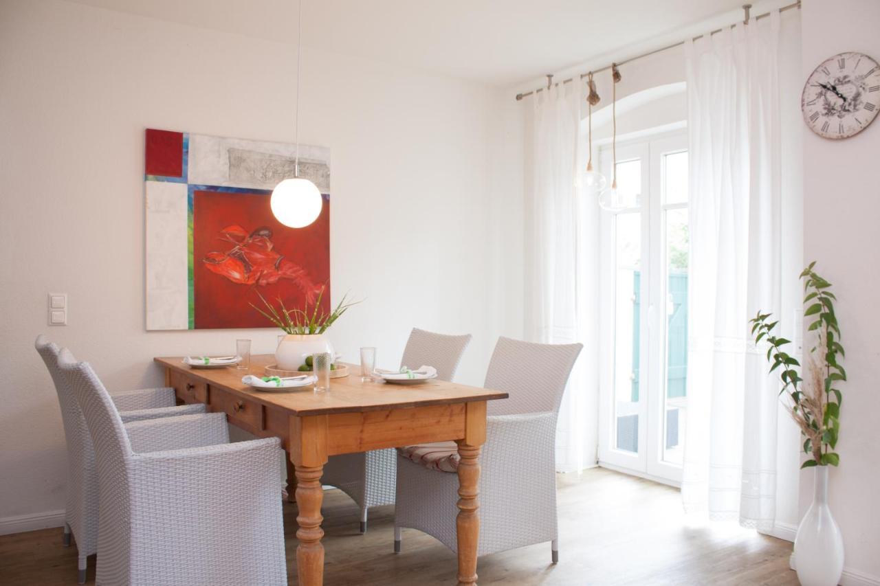 Ferienwohnung Noor Mitten In Der Eckernfoerder Altstadt Exterior foto